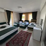Paradise House Ξενοδοχείο με διαμερίσματα Παμούκαλε