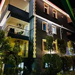 Paradise House Апарт-отель 3*