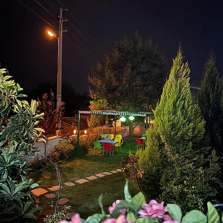 Paradise House Апарт-отель