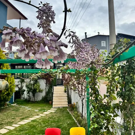 Ξενοδοχείο με διαμερίσματα Paradise House
