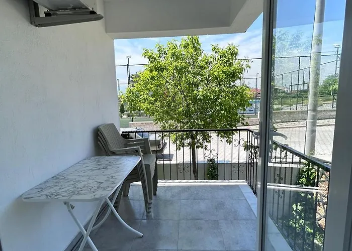 Paradise House Appart hôtel 3*