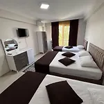 Aparthotel Paradise House