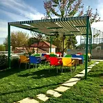 Paradise House Aparthotel 3*