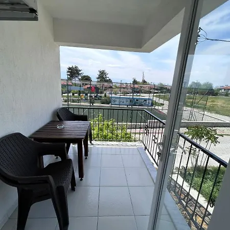 Apart-hotel Paradise House 4*