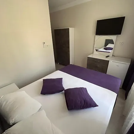 Paradise House 4*