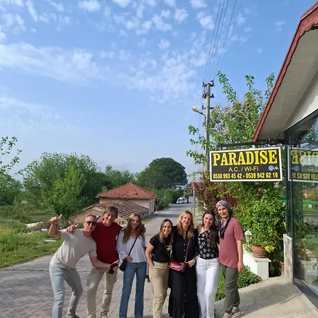 Paradise House Aparthotel
