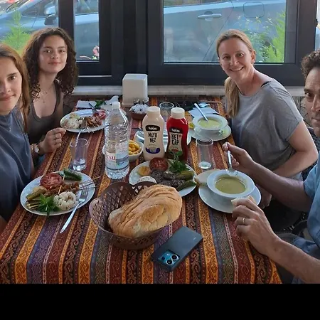 アパートホテル Paradise House パムッカレ