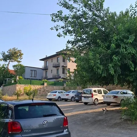 Hotel apartamentowy Paradise House