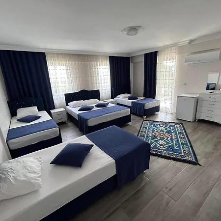 アパートホテル Paradise House