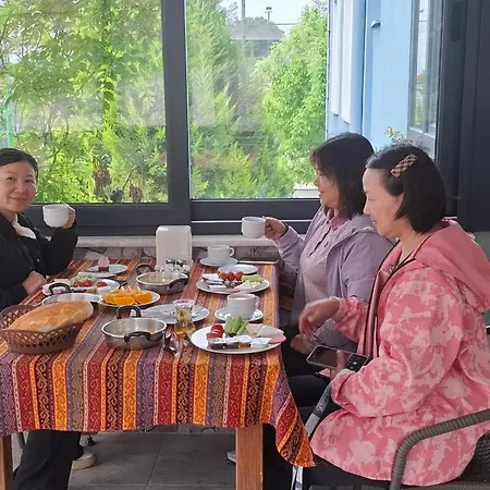 Paradise House Apartmanhotel