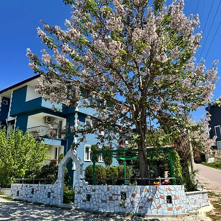 Paradise House Apart-hotel