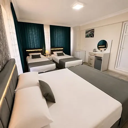 Paradise House 4*