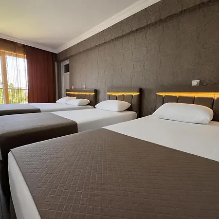 Paradise House Appart hôtel 4*