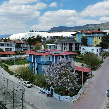 Aparthotel Paradise House 4*