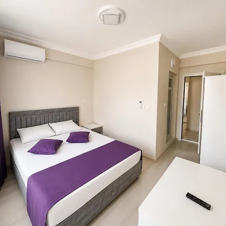 Aparthotel Paradise House 4*