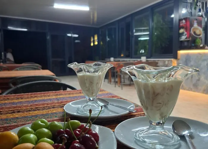 Paradise House 3*