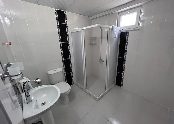 Aparthotel Paradise House 3*